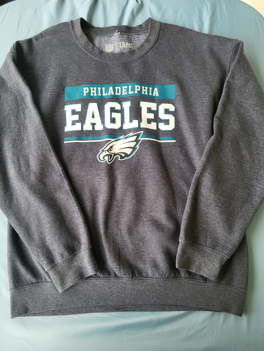 Team Apparel Philadelphia Eagles Dark Gray Crewneck with Teal Accents